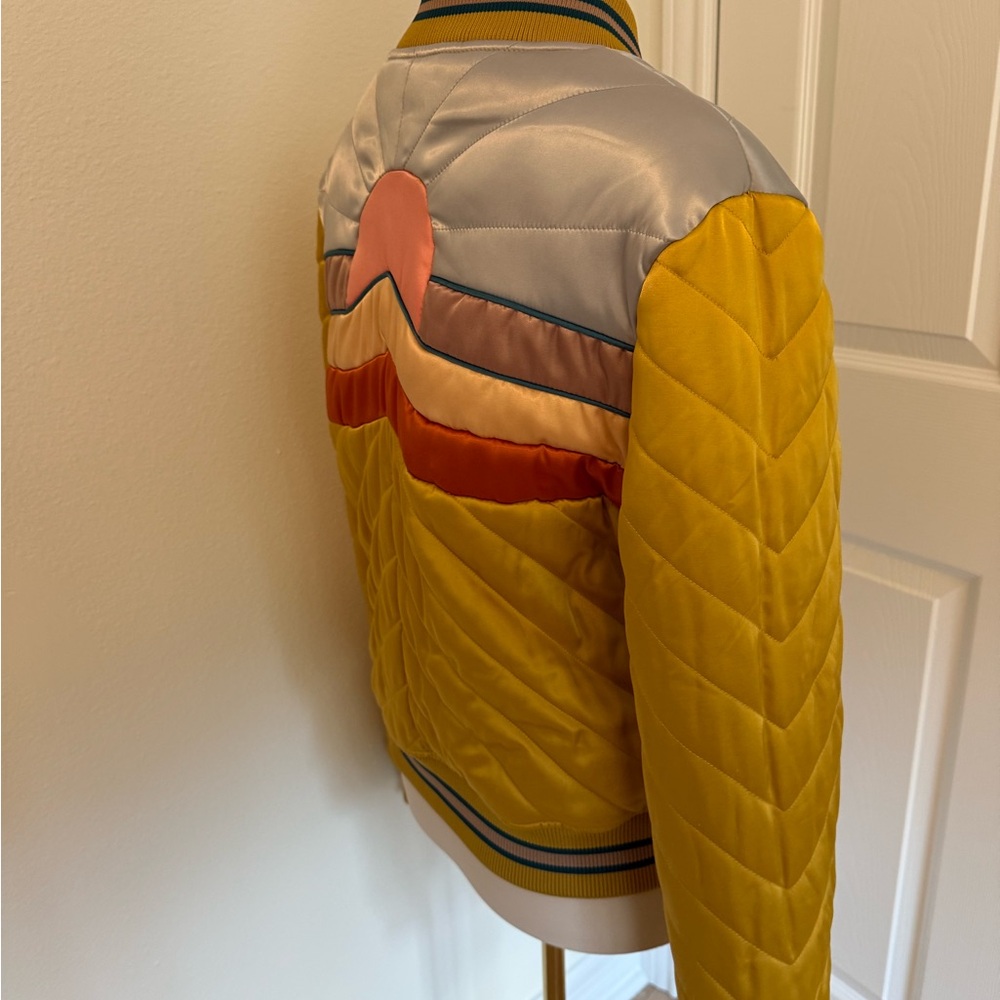 Classic Rock Couture Size Medium Yellow Quilted rising sun Women's Jacket - Picture 3 of 16